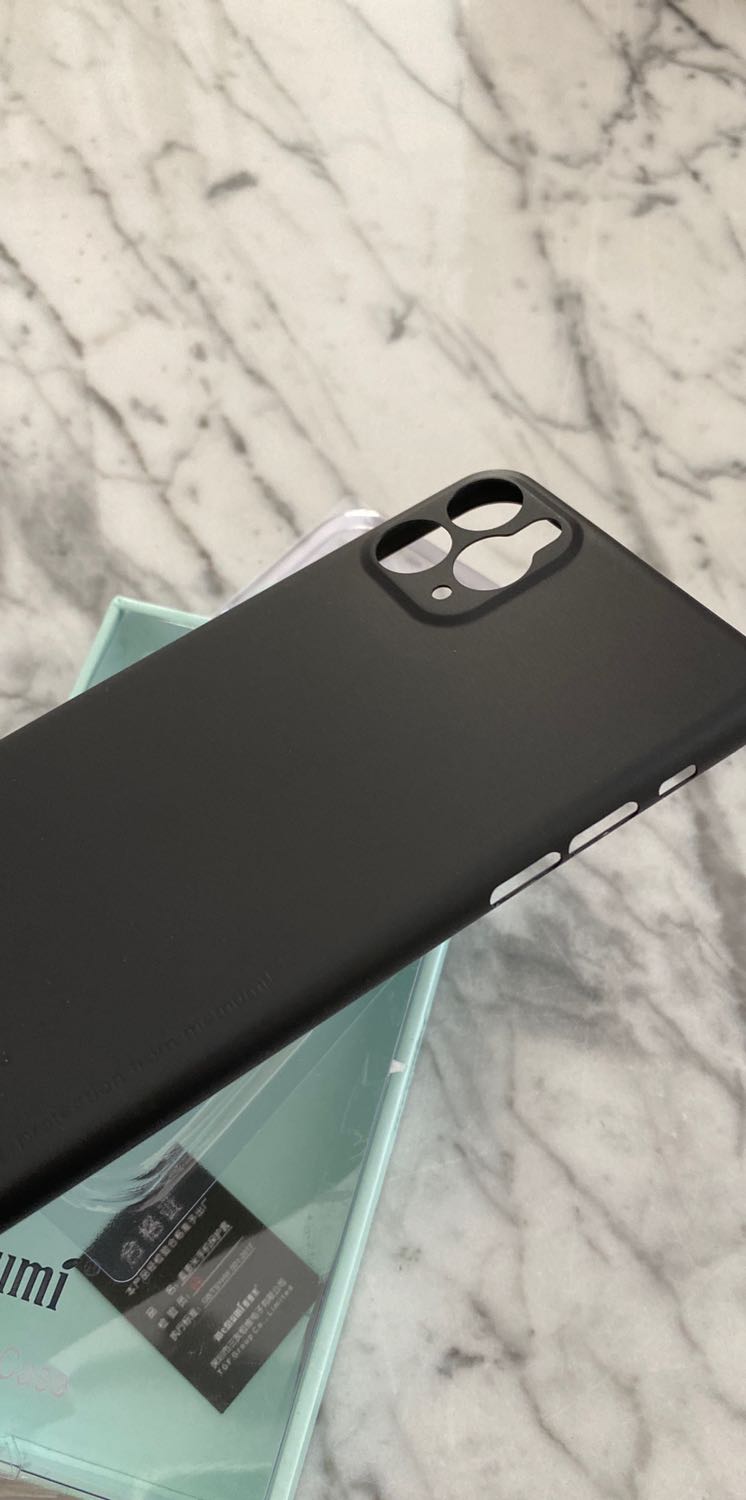 Giao hàng rất nhanh! gói cẩn thận! Ốp lưng này thì đúng là rất mỏng và nhẹ. Nhưng Không biết va đập nhẹ thì có vấn đề gì với điện thoại không.