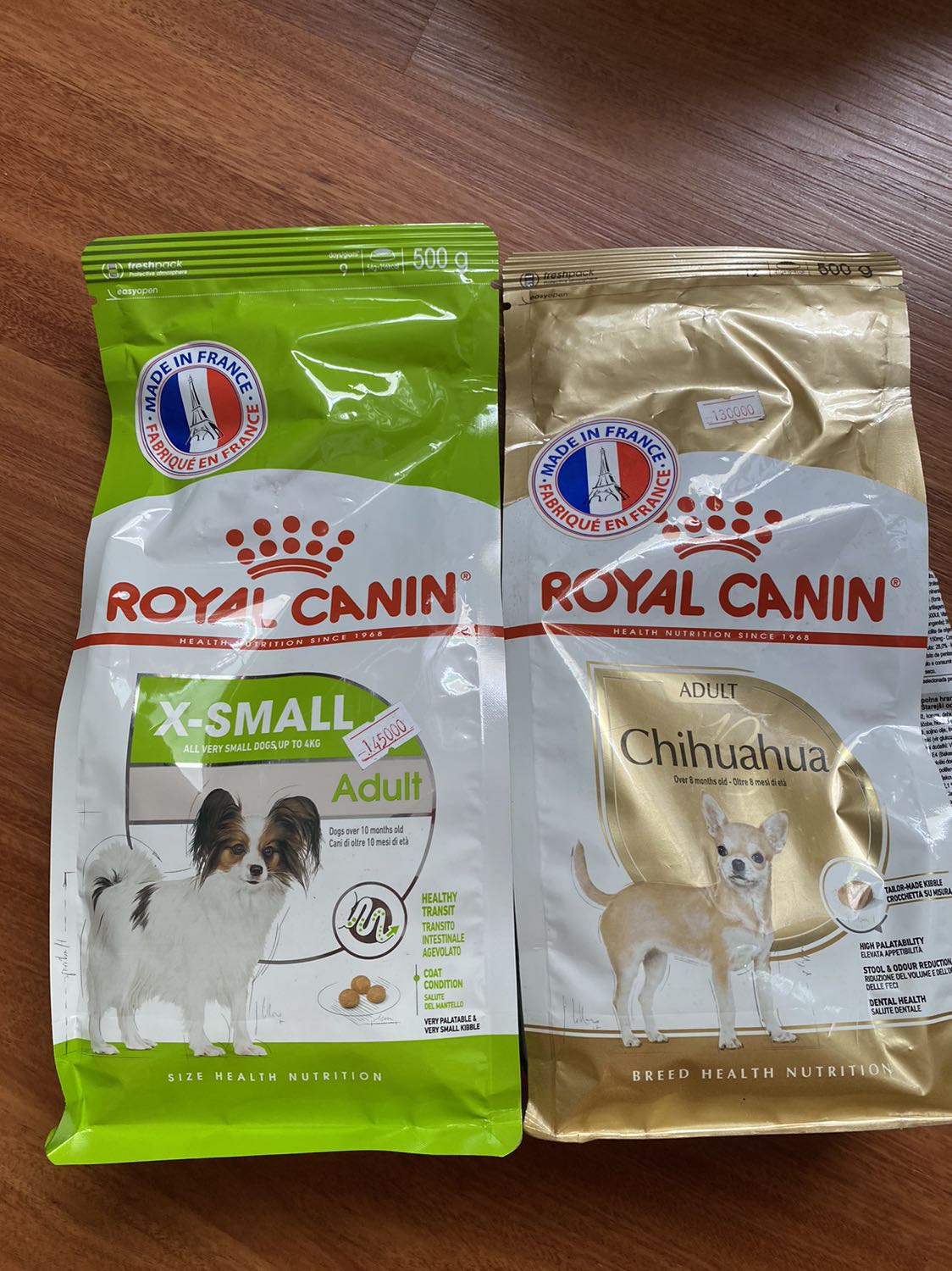 Đơn hàng Mua 2 túi cho Chihuahua nhưng shop chỉ giao 1 túi Chihuahua, 1 túi không đúng hàng nên chỉ cho 4 sao, đã mua của shop rồi nhưng lần này thất vọng với shop, nếu không còn hàng thì cũng nên gọi cho khách chứ không tự ý đổi loại hàng.