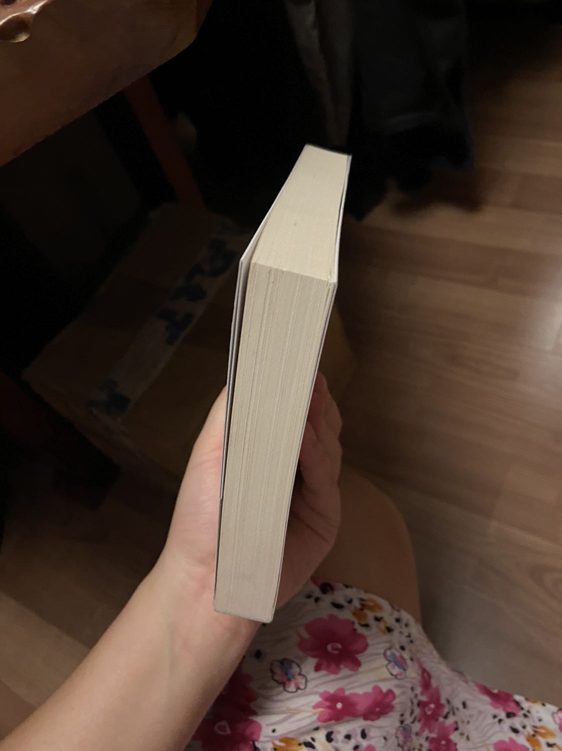 Truyện không có màng co nhưng may là không ảnh hưởng đến sách mấy. Tốc độ giao đúng nhanh. Đặt lúc 9:30 mà đâu 14:15 gì là có người giao rồi (giao hàng tiêu chuẩn á)