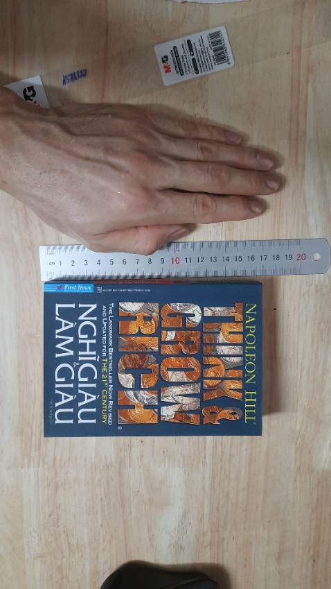 Không đúng kích thước như trong giới thiệu : chi tiết hàng ghi sách khổ nhỏ 14.5×20.5, khi nhận hàng thì  kt 11.5×16.5. Mua hàng nhiều của tiki đây là lần đầu gây thất vọng.