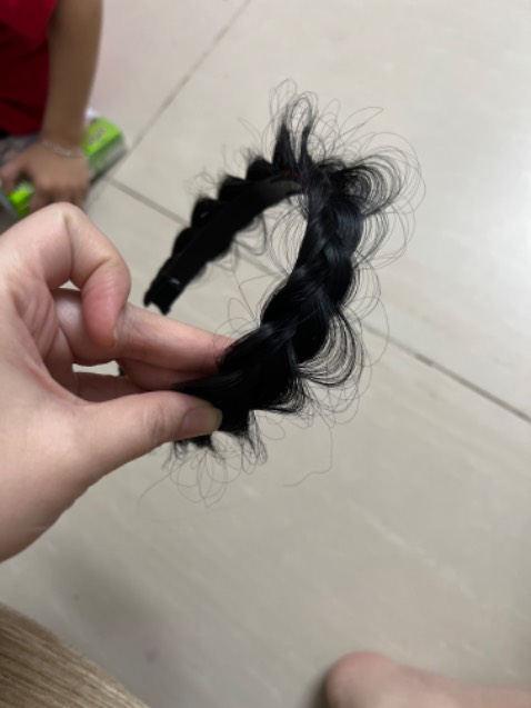 Sai màu, sai kích thước, tóc giả dễ rối, giao chậm