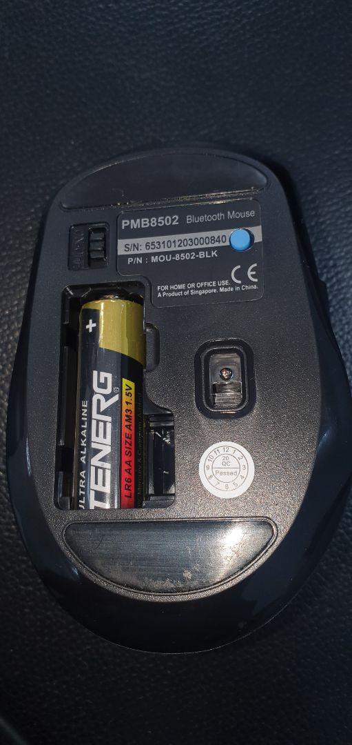 Chuột kết nối bluetooth không ổn định. Cứ khỏabg 30 giây bị ngắt kết nối, phải off rồi on lại để kết nối nhưng cũng chỉ được khoảng 30 giây.
Mình đã kiểm tra update driver nhưng vẫn bệnh cũ.
Định lấy USB ra cắm thì bên trong không còn usb. Tra web linkPro thì loại này có kèm theo.
Đề nghị Tiki xem lại chất lượng sản phẩm.