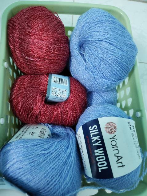 Màu sắc đẹp, hàng đảm bảo chất lượng, len mềm, màu chuẩn