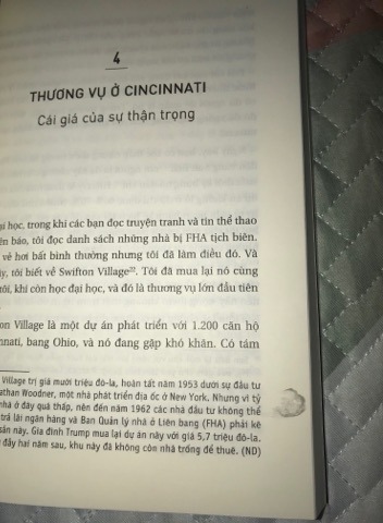 Mới đọc phần đầu thấy khá hay, nhưng mà sách có vết bẩn với mực thừa làm mình cảm thấy chưa hài lòng lắm nên 3sao thôi ạ :(