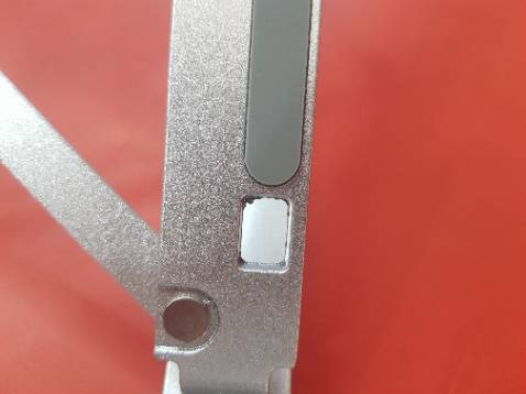 Tốc độ giao hàng nhanh kinh khủng. Trong vòng 2h là nhận hàng. 
Sản phẩm : tốt ( so với giá tiền). Cầm nặng tay & gọn. Một vài chi tiết chưa đuọc sắc nét,mượt mà. Nhưng đánh giá chung vẫn ổn.