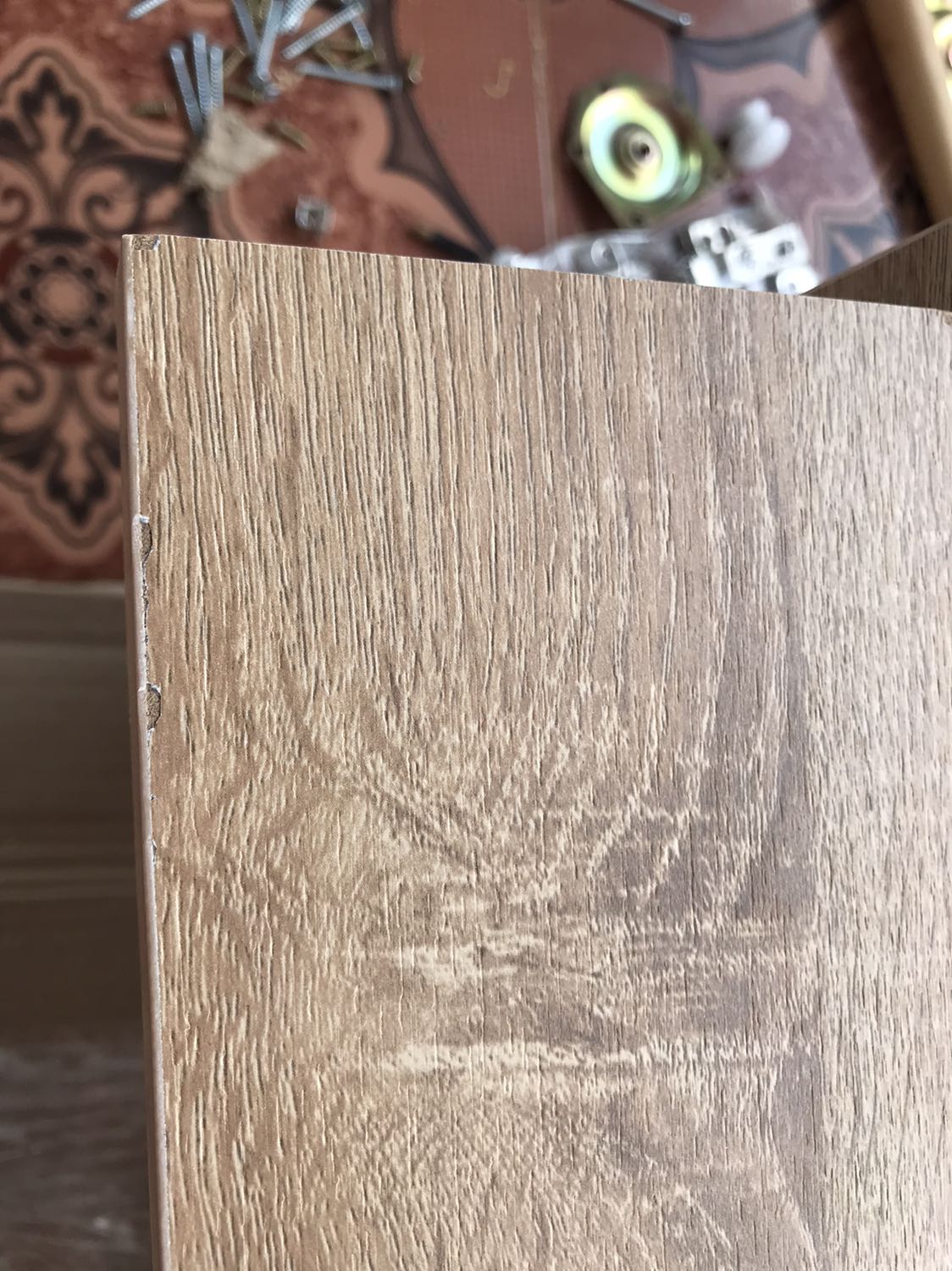 Sp nhìn tổng thể rất là đẹp
- lắp rắp quá là mệt phồng hết cả tay 2tieng mới xong
_ chất lượng thì tạm ổn.nên tránh nước và nơi ẩm không thì hư hết
_ m.n nhìn z chứ các học để chia ra nhỏ xíu à. Nói chung chả đựg được gì nhiều đâu. Mh không có 1lọ kem hay mặt nạ 
Mk đưng dc mấy cái cột tóc rồi lens nhỏ nhơ
Kem body với mấy đồ to hơn là phải bàn lên trên
_nói chung là ít đồ là con trai mua về decor chơi thì được
Còn các bạn nữ thì nên mua loại to luôn hoặc mua kệ ngang đựng cho đc nhiều