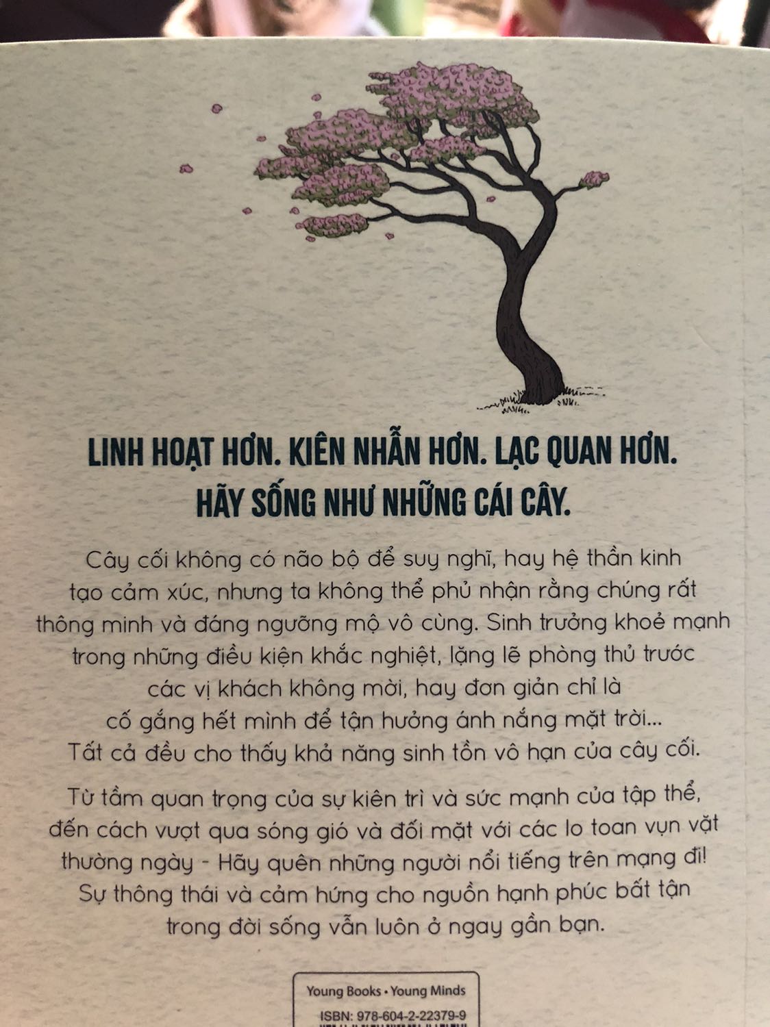 Sách kèm hình ảnh rất đẹp
Giao hàng nhanh hơn dự kiến