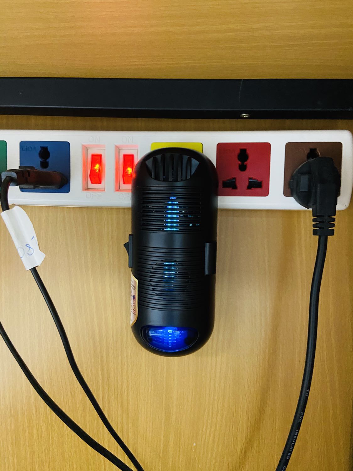 Shop đóng gói cẩn thận, trên sản phẩm có tem nhãn đầy đủ thông tin cần thiết, mùa dịch này có máy diệt vi khuần cũng an tâm hơn nhiều, cám ơn Shop ? Shop đóng gói cẩn thận, trên sản phẩm có tem nhãn đầy đủ thông tin cần thiết, mùa dịch này có máy diệt vi khuần cũng an tâm hơn nhiều, cám ơn Shop ?