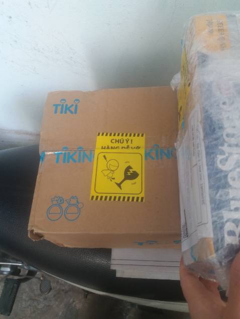 Tiki giao hàng rất nhanh. Sớm hơn ngày dự kiến 1 ngày. Giao vào chủ nhật
Hàng đóng gói cẩn thận.
Mình đã *** máy chạy rất ok
Mình mua 2 cái, mỗi cái được giảm mấy chục K, và đều đã kích hoạt bảo hành điện tử chính hãng bằng tin nhắn điện thoại.
5 sao + cho sản phẩm và Tiki!