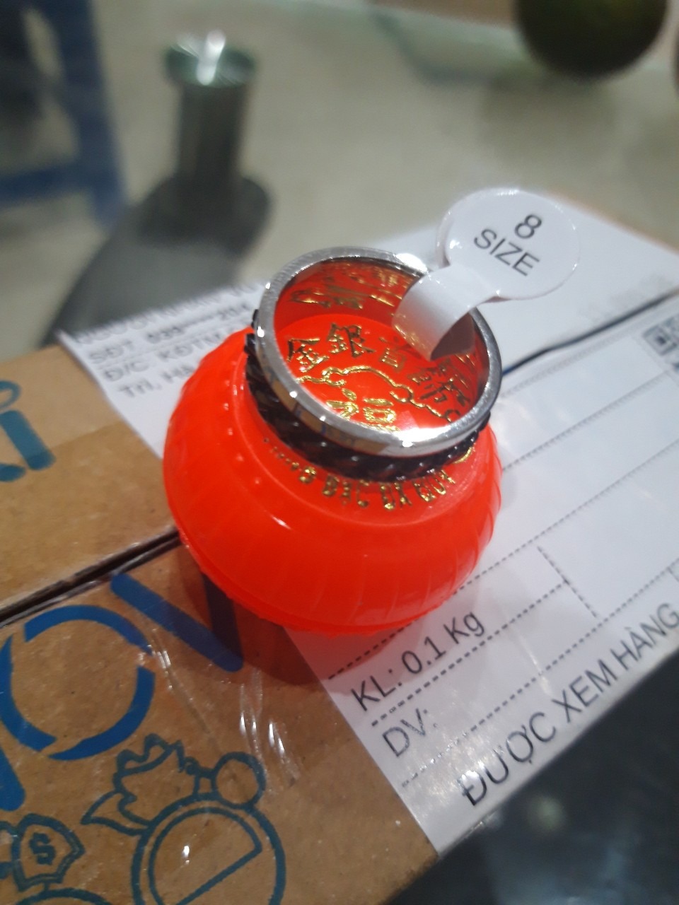 Tiki giao hàng rất nhanh! Nhẫn của nhà bán hàng VinaSupplier rất đẹp sáng bóng, khui bia lại dễ nữa! Lại có thư cám ơn rất dễ thương!