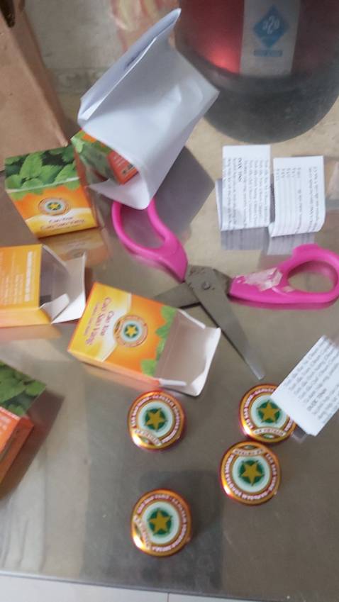 Hàng giao đủ, nắp khó mở quá