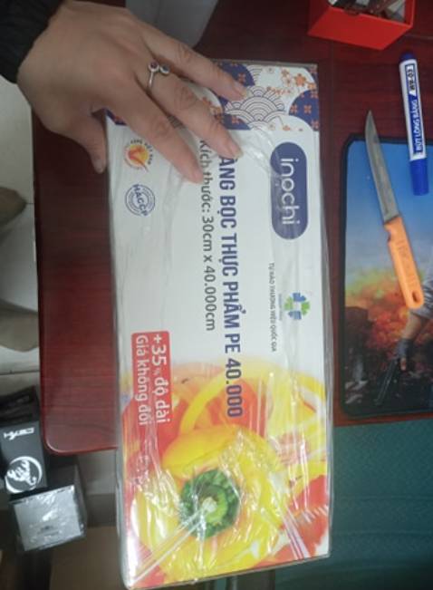 TIKI GIAO HÀNG NHANH, ĐÓNG GÓI CẨN THẬN VÀ CHẮC CHẮN. SẢN PHẨM HỢP VỚI TÚI TIỀN. MÀNG BỌC TỐT, DAI CÓ ĐỘ DÍNH TỐT. SẢN PHẨM CÓ BẢN TO SỬ DỤNG  ĐƯỢC NHIỀU MỤC ĐÍCH. CẢ, ƠM SHOP VÀ TIKI. LẦN SAU SẼ ỦNG HỘ THÊM CHO SHOP VÀ TIKI