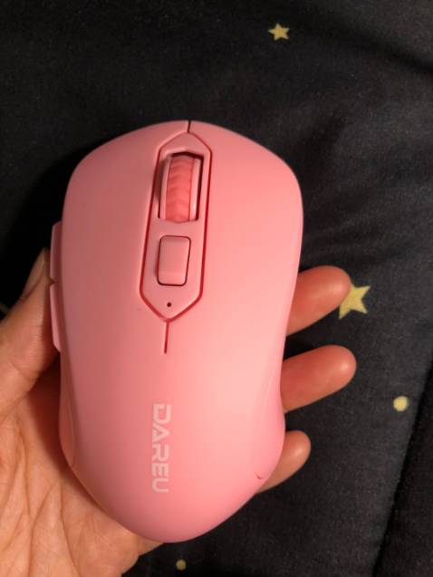 Mới cầm và cảm thấy nhỏ ngọn , vừa tay, nút bấm nảy, 2 nút kia tiện cho việc sử dụng web, đánh giá tuyệt vời ạ