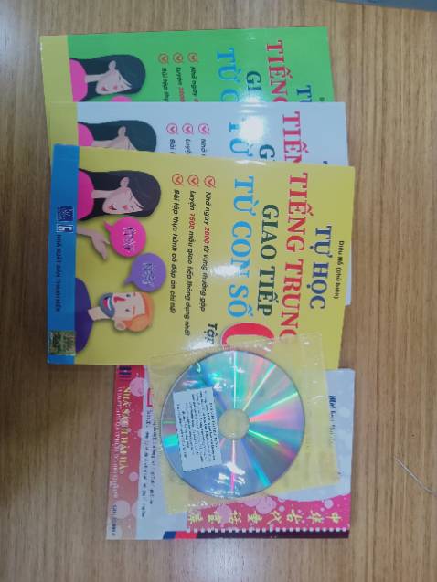 Sách đóng gói cẩn thận, in ấn đẹp mắt, nội dung trình bày dễ hiểu, rất thích hợp cho tự học, trau dồi thêm từ vựng và cách đọc, chất giấy tốt, có dán tem của nhà phát hành kèm đĩa. Shop còn kèm hướng dẫn nhận tài liệu qua ***, rất chu đáo. Mình còn được tặng cuốn truyện nữa. Sẽ quay lại mua các sách khác của shop Sách đóng gói cẩn thận, in ấn đẹp mắt, nội dung trình bày dễ hiểu, rất thích hợp cho tự học, trau dồi thêm từ vựng và cách đọc, chất giấy tốt, có dán tem của nhà phát hành kèm đĩa. Shop còn kèm hướng dẫn nhận tài liệu qua ***, rất chu đáo. Mình còn được tặng cuốn truyện nữa. Sẽ quay lại mua các sách khác của shop