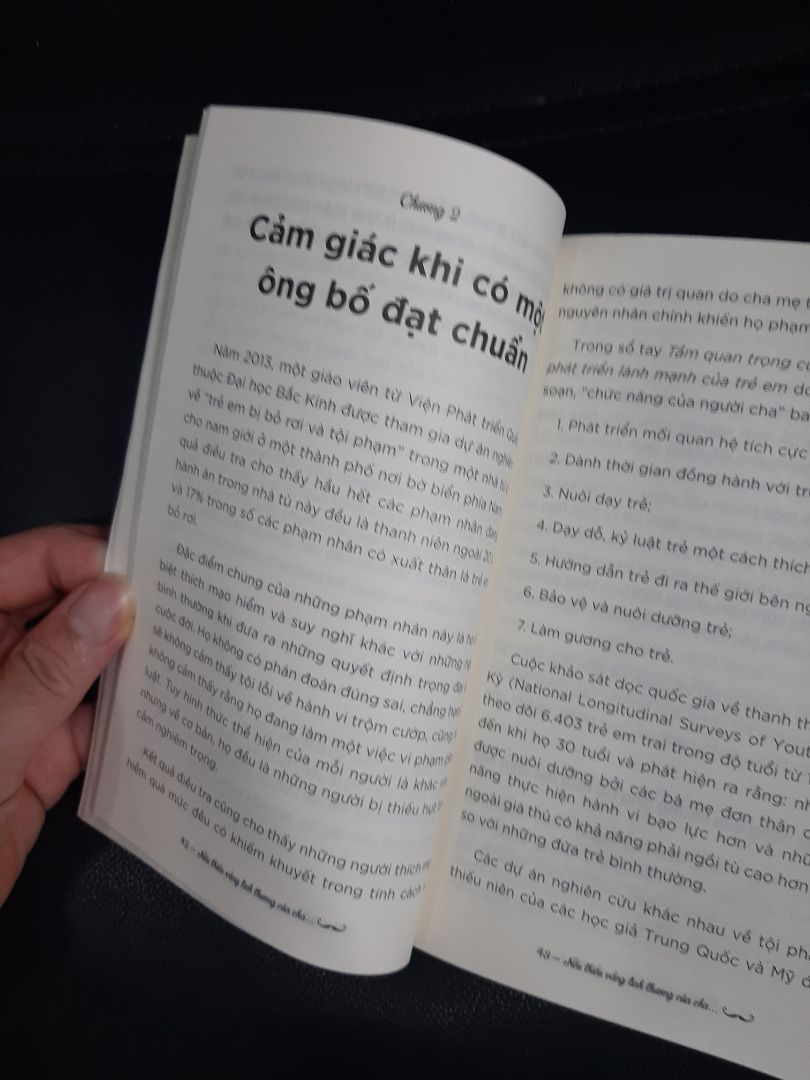 sách hay cho bác nào chuẩn bị và đang làm cha tham khảo nhé, sức ảnh hưởng của người cha đối với con sẽ thâm vào xương tủy của chúng và đi theo chúng đến hết cuộc đời, chích sách nếu thiếu vắng tình thương của cha