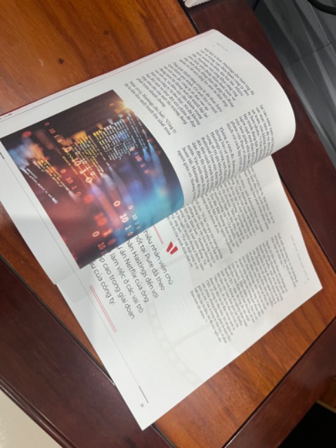 Sách giao nhanh, in sắc sảo. Mới đọc cuốn Reed Hastings câu chuyện truyền cảm hứng từ việc cho thuê DVD thành đế chế phim toàn cầu, giết chết mọi đối thủ cạnh tranh.