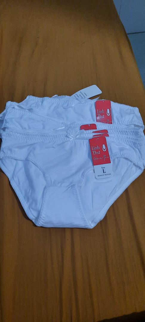 quá là ưng cái bụng. quần đẹp đường may chắc chắn. Cảm ơn chị chủ shop đã nhiệt tình soạn giúp e 10 cái quần trắng ạ