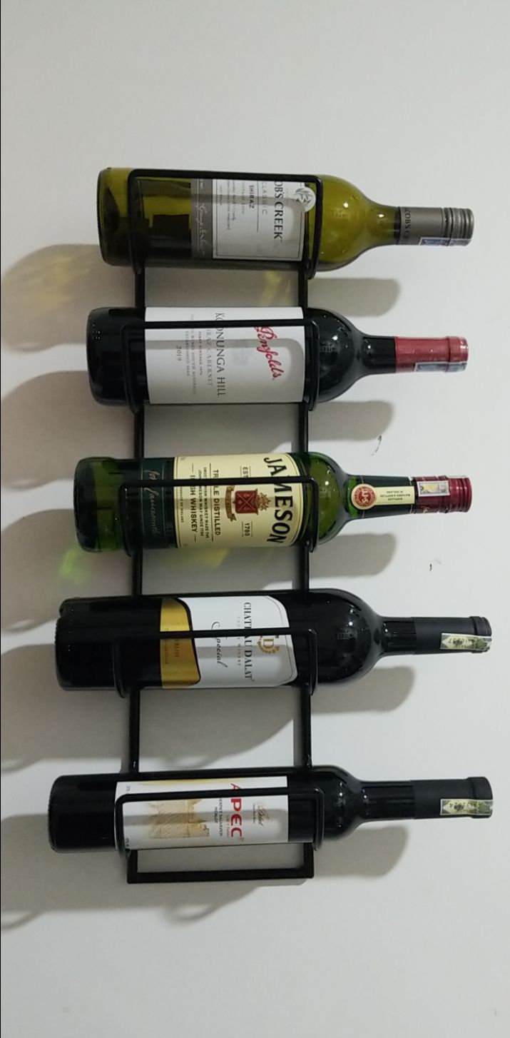 có uống 1 chai tương tự của vang Đà Lạt, vang Đà Lạt rất chất lượng, cứ hàng VN mà ủng hộ