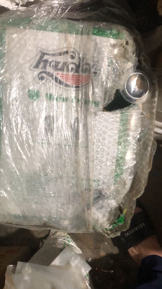 Ship chậm hàng đổ vở. Tiền mất tật mang