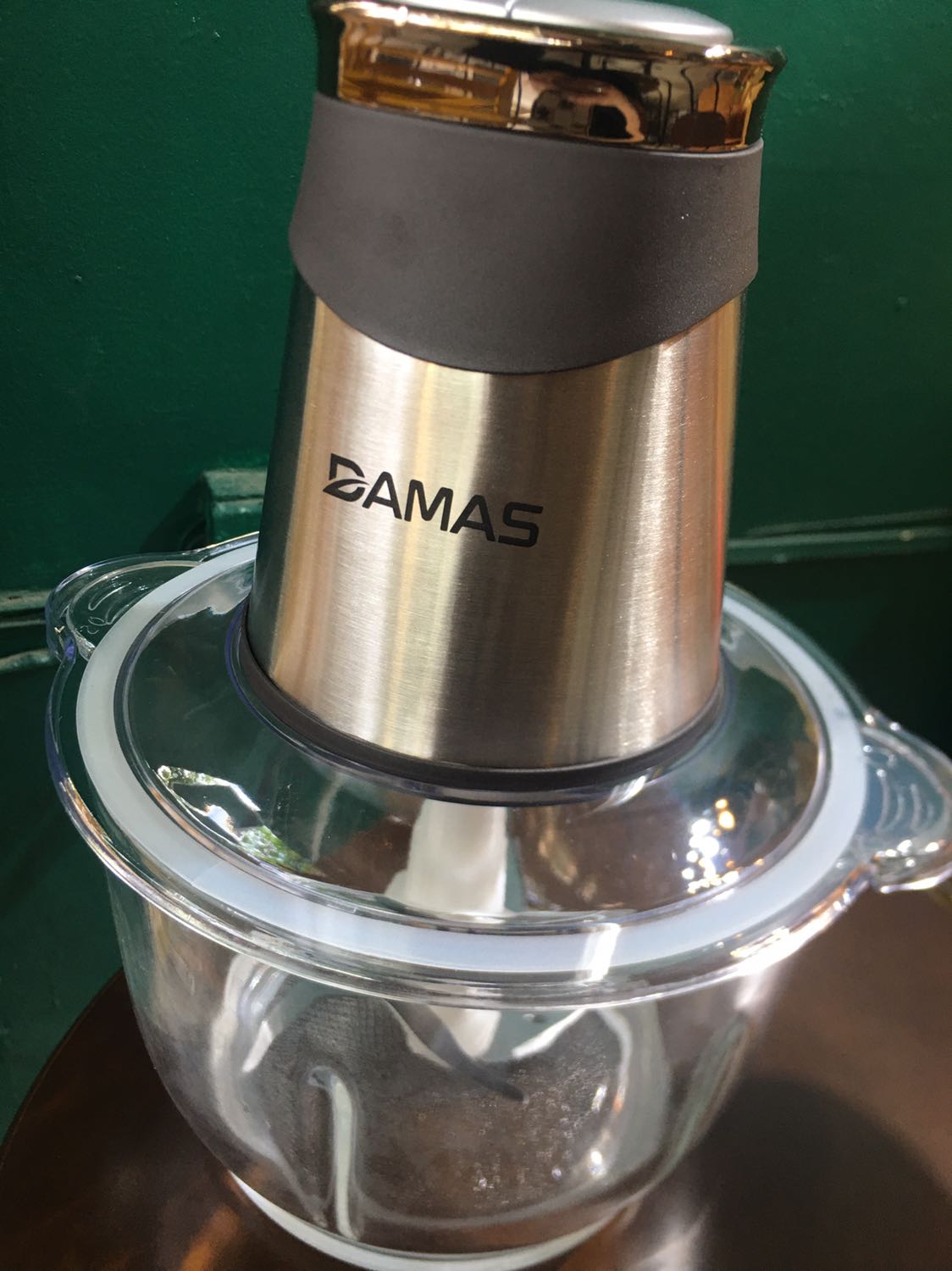 Shop rất uy tín
Giao đủ hàng
Máy xay chắc chắn tiện lợi, nhiều chức nắng
Máy xay rất mạnh, xay nhuyễn, đều ,....
Xay được nhiều thực phẩm như thịt, tỏi, ớt .....
Mọi người nên mua nha rất đáng đồng tiền mình bỏ ra
Một món đồ đáng có trong ngăn bếp của nhà bạn