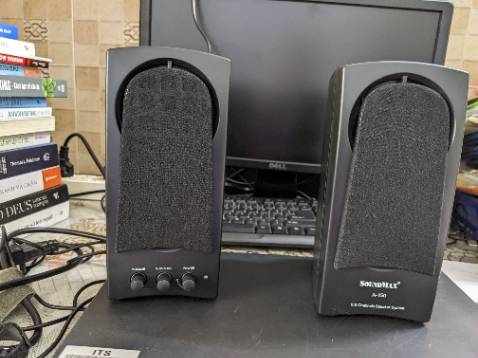 Loa gắn máy tính nghe lực và to