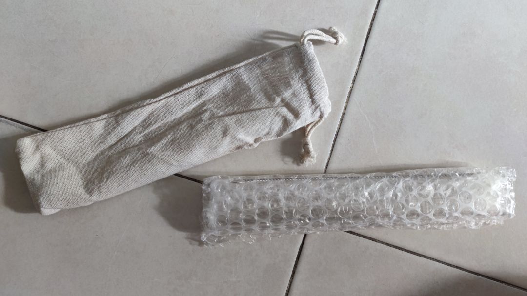 Đây là sản phẩm mình nhận. Đặt đơn hàng vào 3h sáng, đã nhận lúc 3h chiều (không sử dụng tikinow). Nhìn chung tổng thể, được. Chất lượng tốt, cái túi hông được đẹp lắm nên đánh giá 5* nhưng trong lòng cho 9/10 thôi nha. Cảm ơn Shop đã bán hàng cho mình.