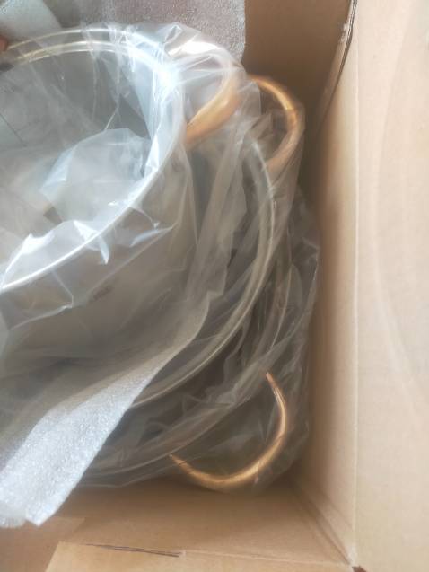 Thấy là ưng liền nha, ngoại hình của em nó đẹp đó, giao hàng nhanh hơn dự kiến, có 3 sezi 1,5l, 3l và 5l. Còn dùng được mọi loại bếp hay không thì mình chưa ***.