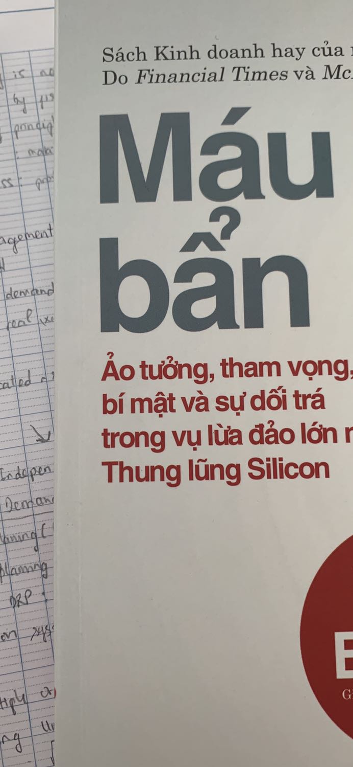 Tiki giao hàng chậm và sách bị nhăn góc. Sách có nếp lằn góc, chắc chắn không phải là sách mới. Mình rất thất vọng
