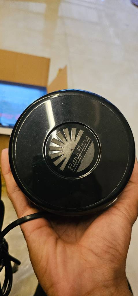 Tạm ổn, đèn không sáng quá nên muỗi không vào nhiều. Vẫn phải mệt mỏi, vấn đề xử lý muỗi không được hiêuh quả