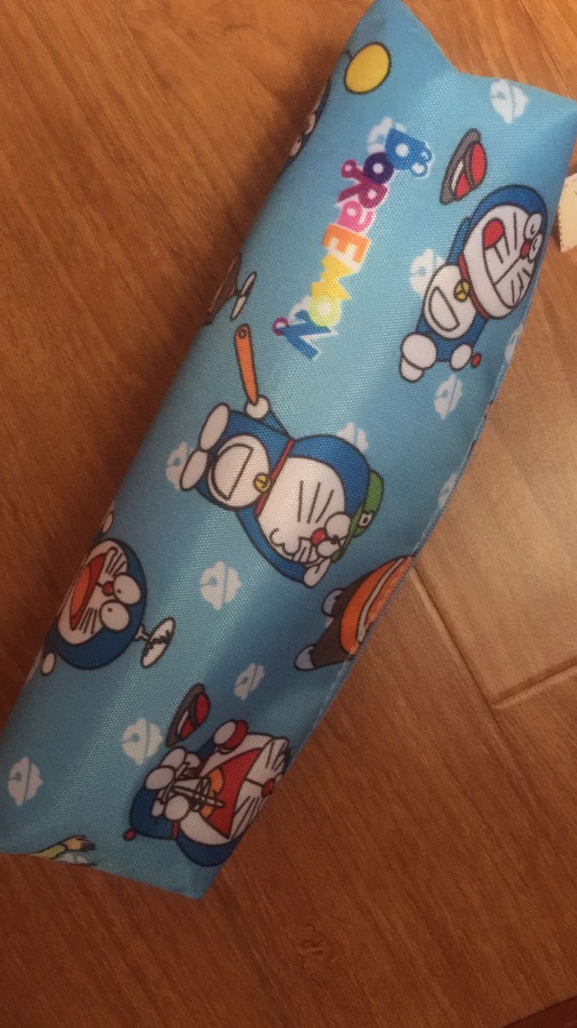 hộp bút không giống trong hình, vải mỏng
lúc nhận hàng mình rất háo hức nhưng lúc mở ra lại ko như mong đợi
 Tiki giao hàng nhanh hơn dự kiến :)