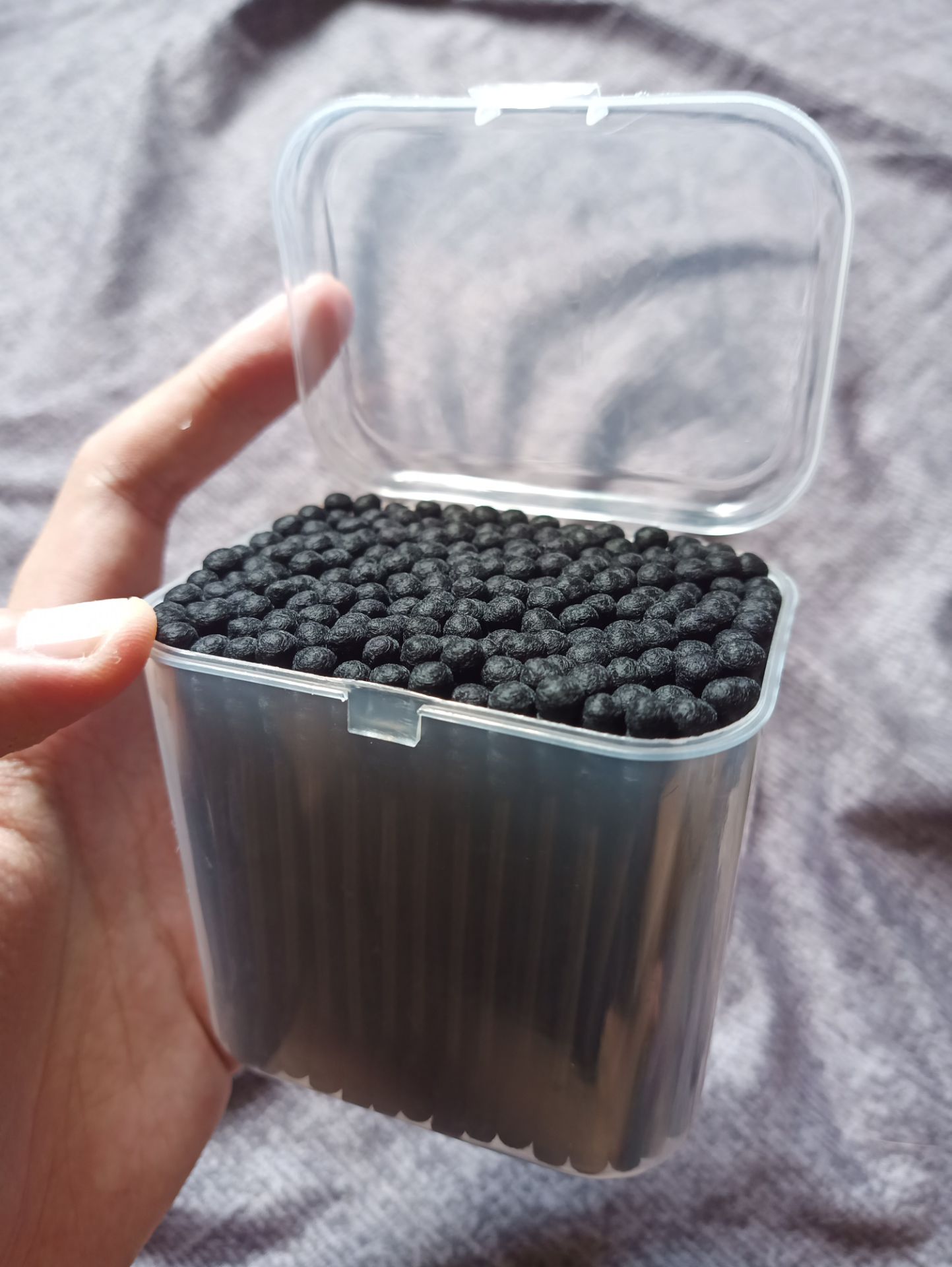 Mình thích màu đen nên mua loại này, dùng thích mà nhìn cũng xịn xò :))