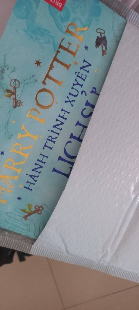 Hàng giao rất nhanh nhé , 2 ngày là đến rồi , đóng gói cẩn thận , không bị xây xước gì cả , rất ưng nhé !!!