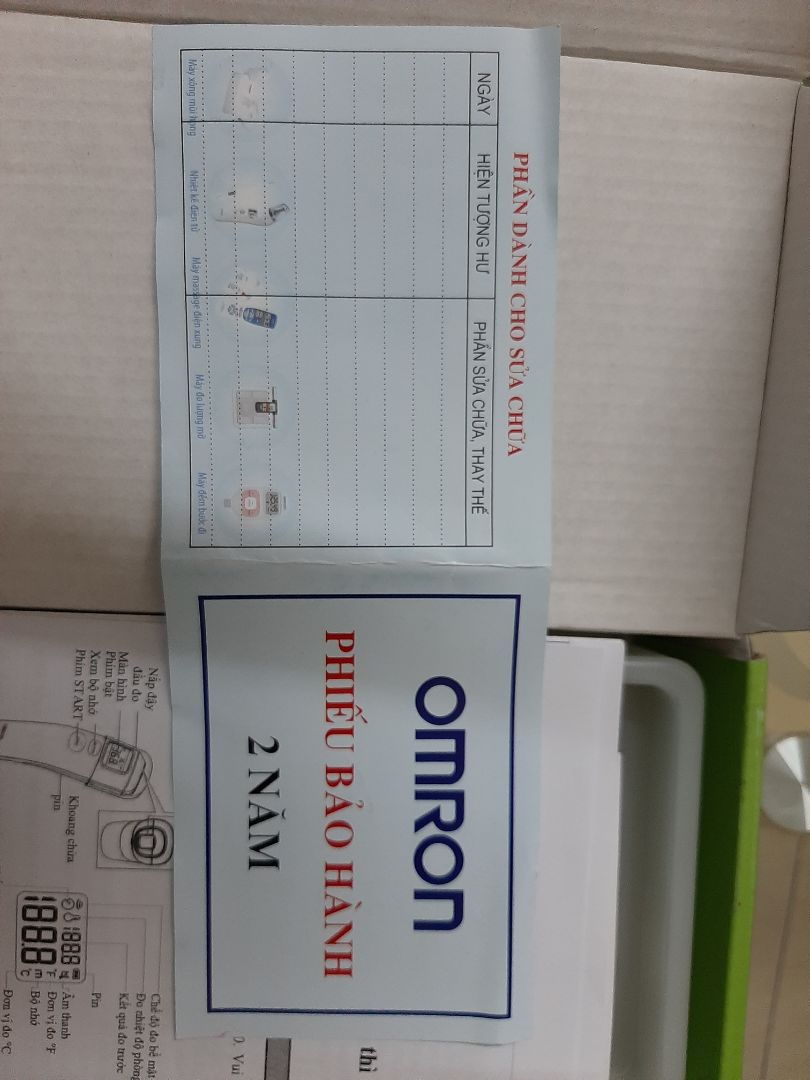 Máy được quảng cáo bảo hành 5 năm nhưng phiếu bảo hành lại ghi 2 năm và máy sản xuất 2018. Khi về tình trạng máy đã tháo băng cách điện pin, đo nhiệt độ tráng không được, luôn báo lỗi ' Lo "