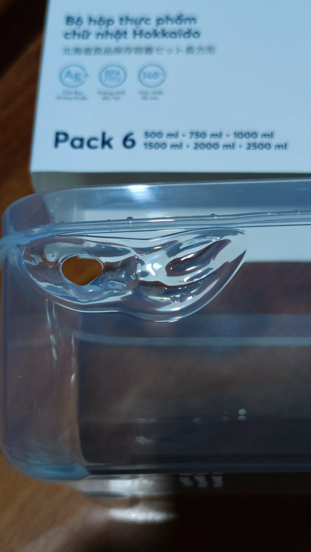 Sản phẩm đẹp, đóng gói chắc chắc. Nhưng 1 điểm trừ vì HDSD bảo chịu được nhiệt đến 140 độ C và sử dụng được trong lò vi sóng nhưng thật sự không chịu được nhiệt.