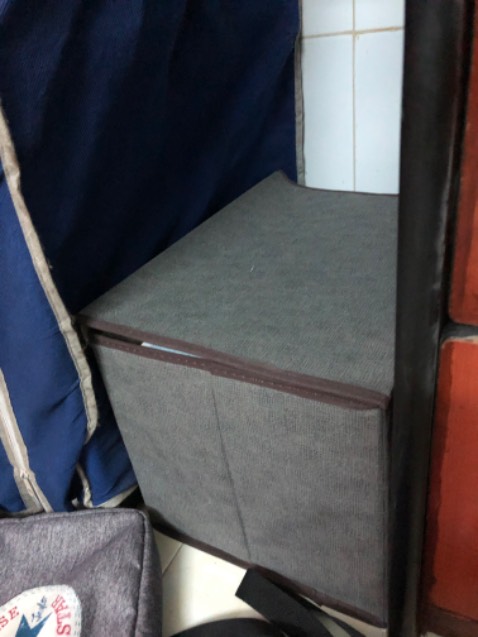 Hộp chắc chắn, giao nhanh, mua hàng ở tiki luôn yên tâm về chất lượng.