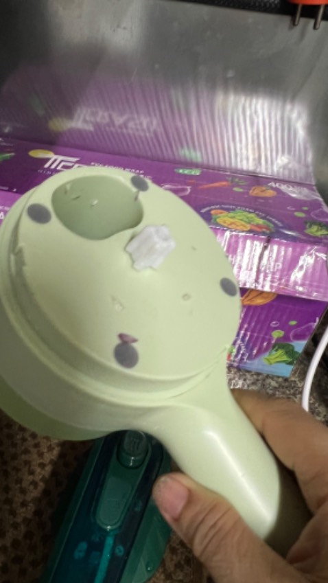 Ko thê bào dc. Luoi dao trượt lướt, vỏ nhựa tạm ổn. Minh đã lien he tra lai sp