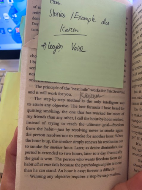 Mình đã mua cuốn này 2 lần. Lần này mình mua để tặng học trò. Sách rất đang để đọc.Cho mình nhiều bài học và ý tưởng cho nhiều lĩnh vực khác nhau trong cuộc sống. Mọi người sẽ có cách nhìn nhận khác nhau về chữ BIG - THINKING BIG - Suy nghĩ lớn.