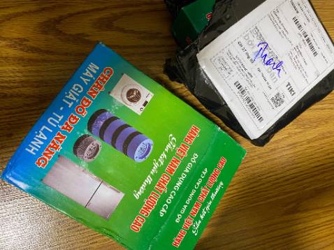 Sản phẩm chất lượng kém,ít có sự đàn hồi. Khả năng sẽ bị vỡ trong quá trình sử dụng. Không nên mua.