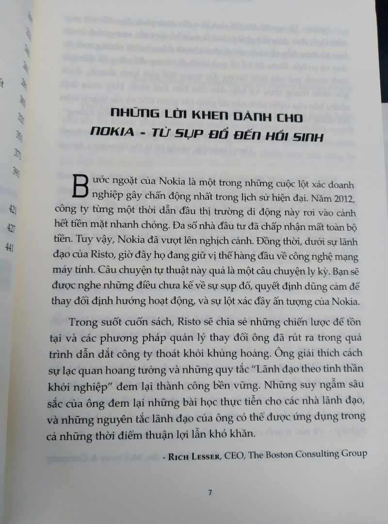 Sách hay, do mình dùng Nokia lâu năm nên cũng muốn tìm hiểu thêm về hãng. Sách dày, tuy hơi bám bụi nhưng giấy và chất lượng in tốt là ok. Mình mua của Tiki trading