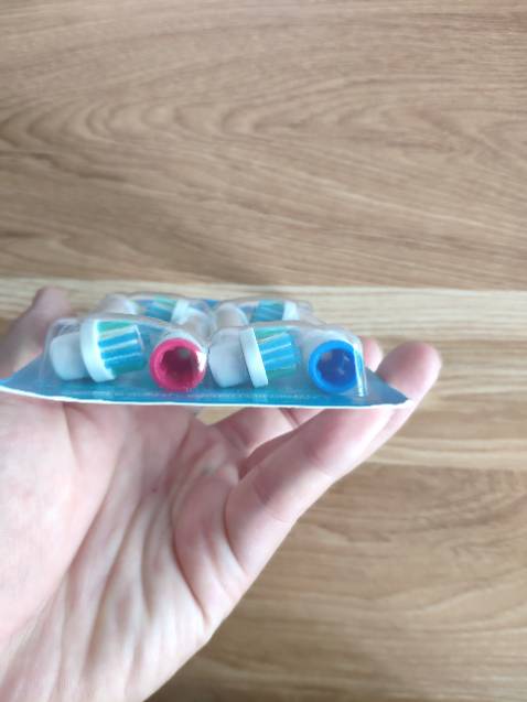 Chuẩn máy Oral B dùng rất thích, cước mềm vừa đủ, giá hợp lý, mình cứ 3 tháng thay 1 lần nên mua vài bộ dùng dần. Đóng gói cẩn thận, giao hàng nhanh. Hài lòng