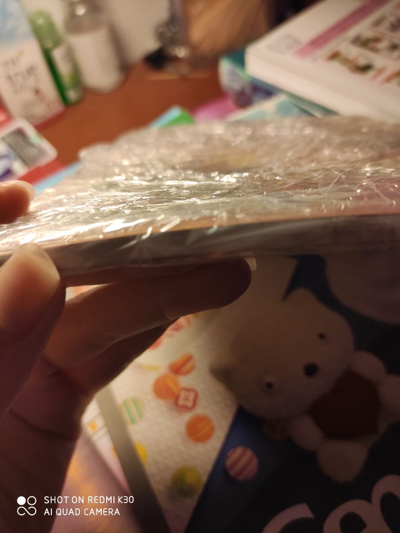 chất lượng sản phẩm quá tốt, chốt đơn và giao hàng nhanh, truyện còn được bọc cả chống sốc xịn sò quá :3