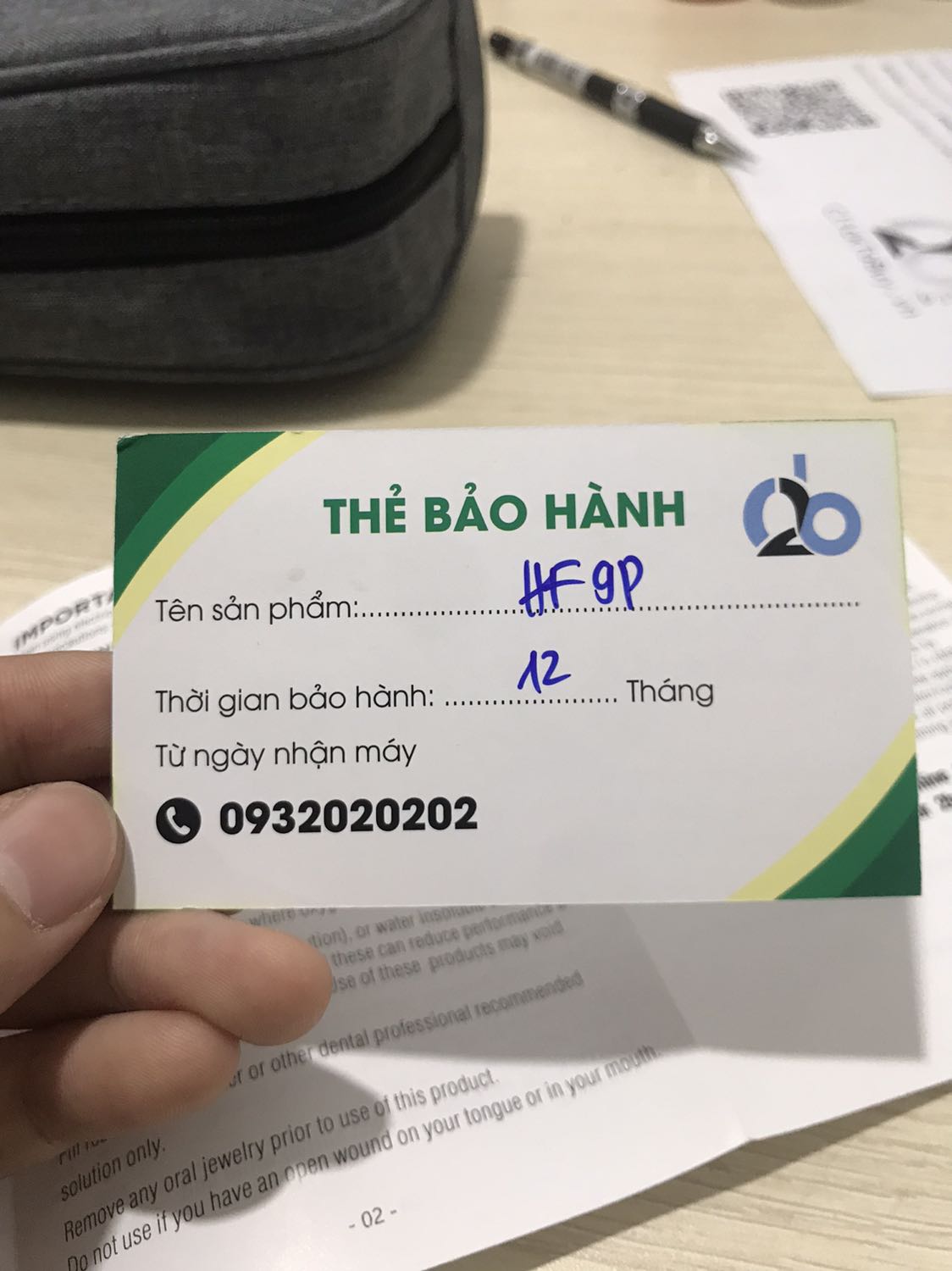 Giao hàng đóng gói chắc chắn. Tiki thì đảm bảo chính hãnh giá mềm. Vòi xịt 5 mức độ okie. Đã ***. Phù hợp với giá tiền. Tuy nhiên mới *** 4 tháng mà máy đang bị lỗi pin xài đc vài giây lag tắt chắc phải mua máy mới :(((