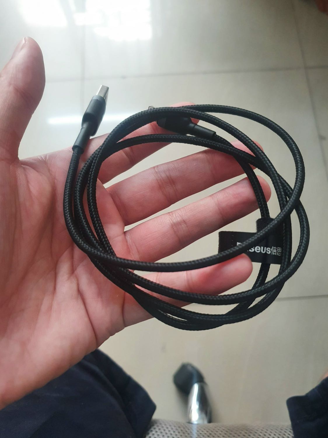 hàng chất lượng, giá tốt. dây được bọc dù cứng cáp, các đầu cáp cũng được bao bọc cẩn thận. xài cáp này thì chả lo bị đứt. đi kèm còn có dây cuốn cáp khá chuyên nghiệp hàng chất lượng, giá tốt. dây được bọc dù cứng cáp, các đầu cáp cũng được bao bọc cẩn thận. xài cáp này thì chả lo bị đứt. đi kèm còn có dây cuốn cáp khá chuyên nghiệp