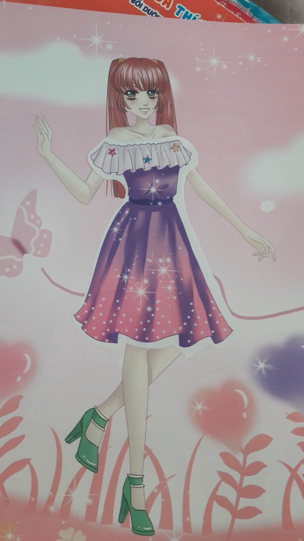 Hình dán không cắt sát trang phục nên dán vào chẳng ra sao cả. Cả 6 quyển đều vậy. Hình búp bê quá sexy. Không nên mua cho trẻ.