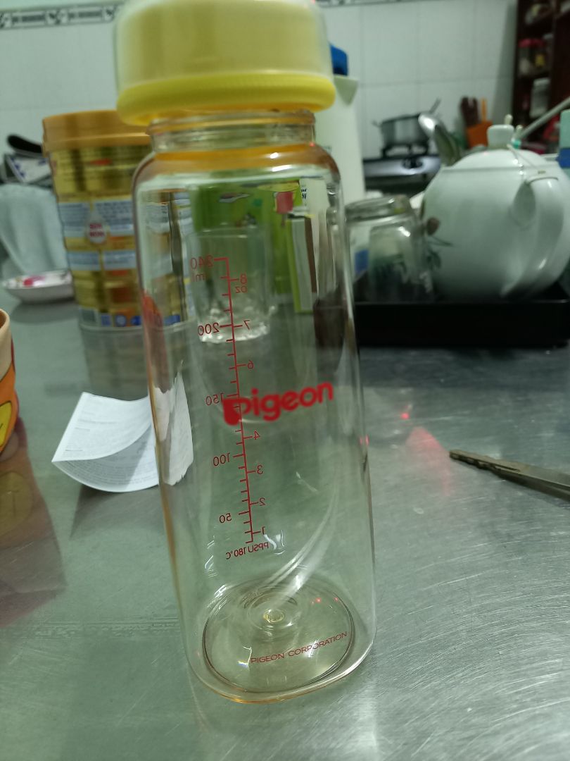 đã mua cho bé bình dung tích 160ml, nay bé lớn mua loại 240ml