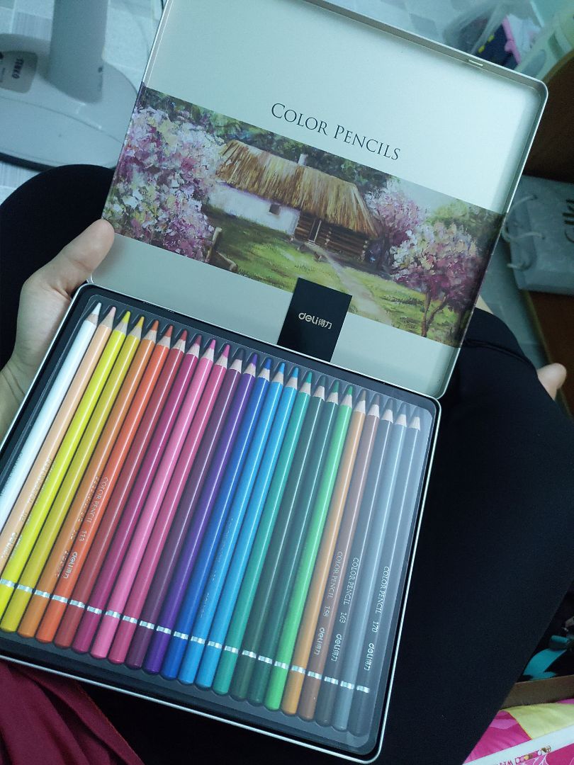 Màu dùng thích lắm ạ??
nếu ai thích thì nhanh tay đặt ngay nhá
Hộp thiếc khá ok, màu nhìn vào là ưng mắt ngay,Nói chung là tuyệt !!