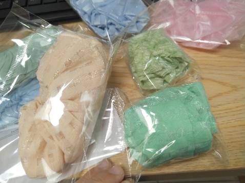 Gói hàng chỉnh chu, màu hồng cute, lại còn lấp lánh, còn được tặng quà nữa nè