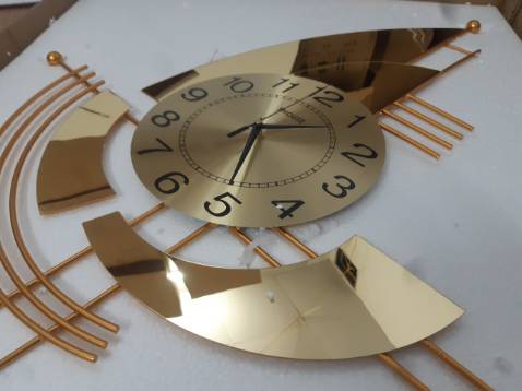 Đồng hồ đẹp. To hơn mình nghĩ. Bộ phận chăm sóc khách hàng rất chu đáo. Nói chung là okela. Mnguoi nên mua ạ 🥰🥰