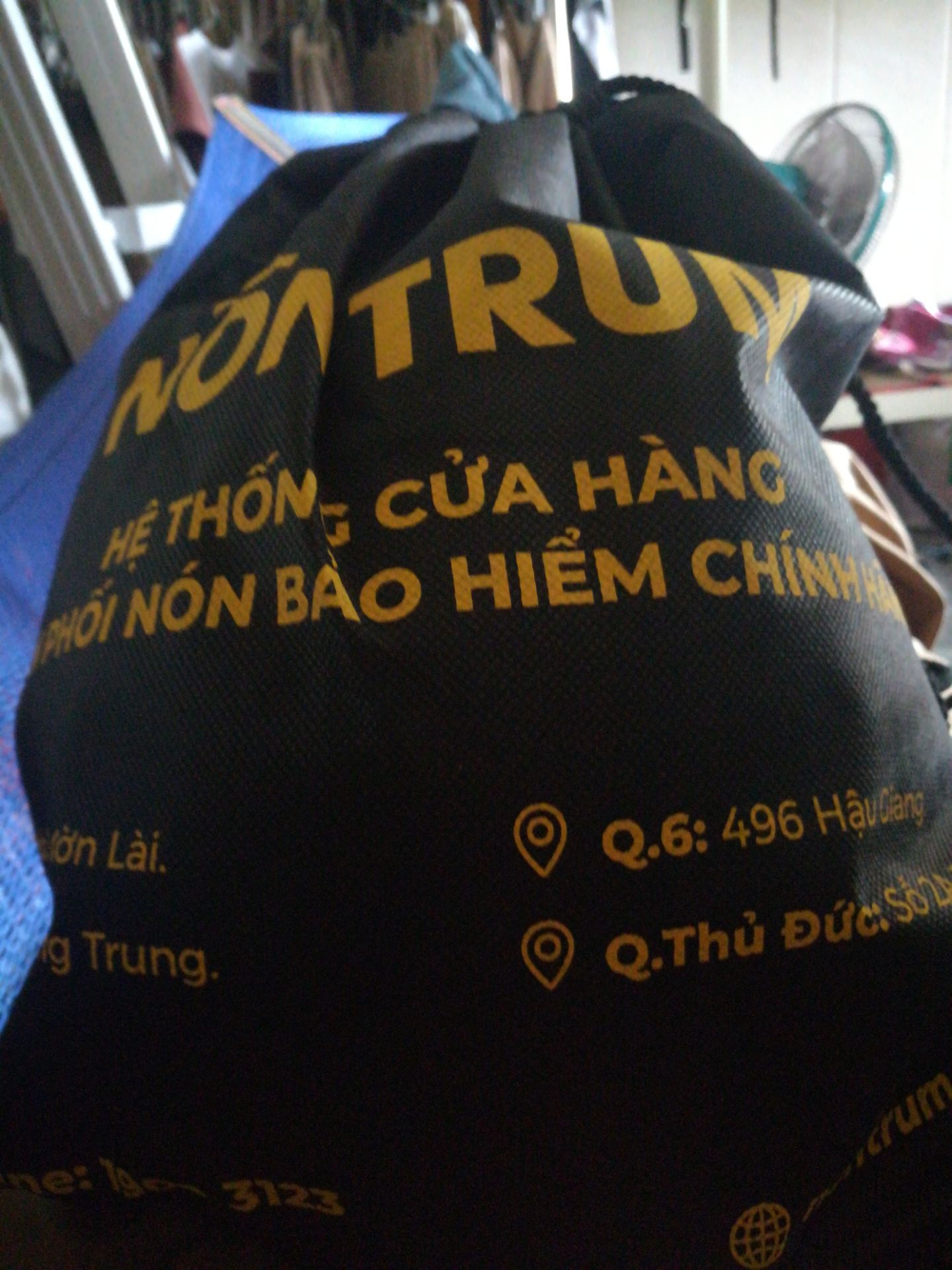 sản phẩm nhẹ, chi tiết nhỏ chưa đẹp lắm