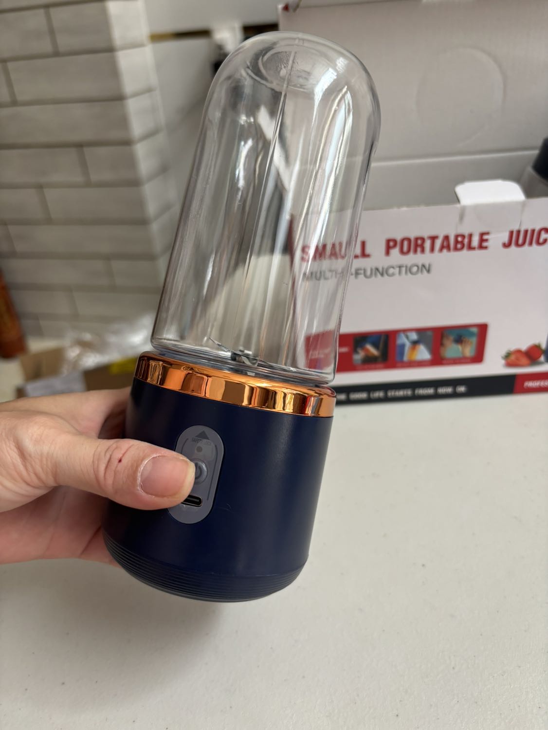 Giao hàng nhanh chóng, gói hàng chỉnh chu.